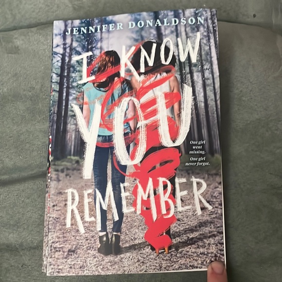 Jennifer Donaldson book - Picture 1 of 6